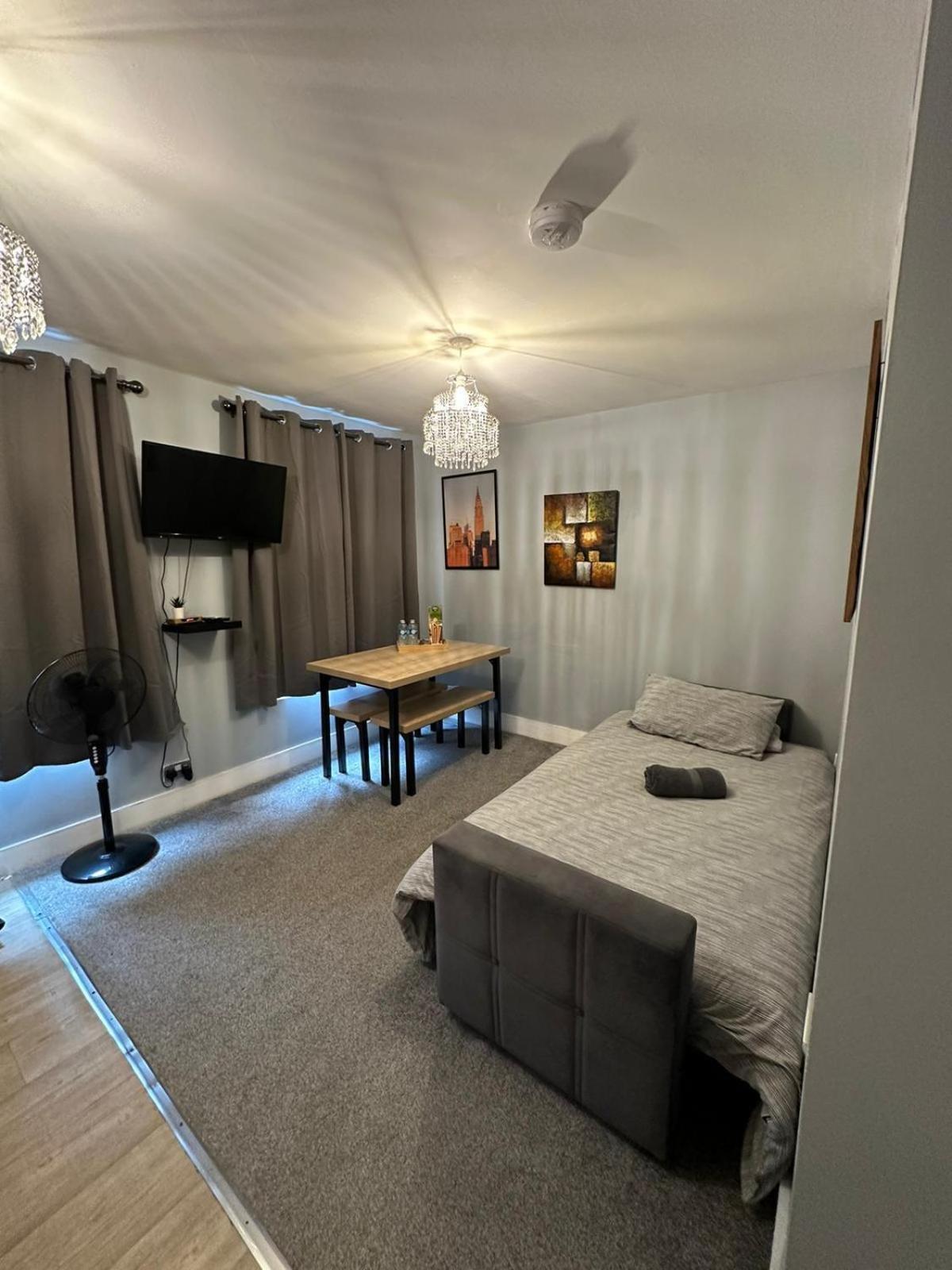 Cosy 2 Bedrooms Apartment London Bagian luar foto